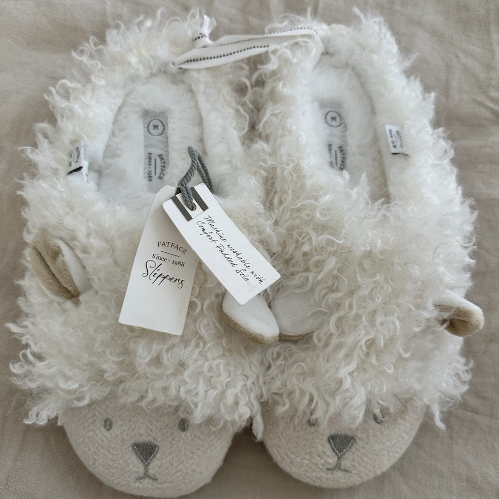 NWT Shelly sheep mule Fat Face Slippers Women Medium